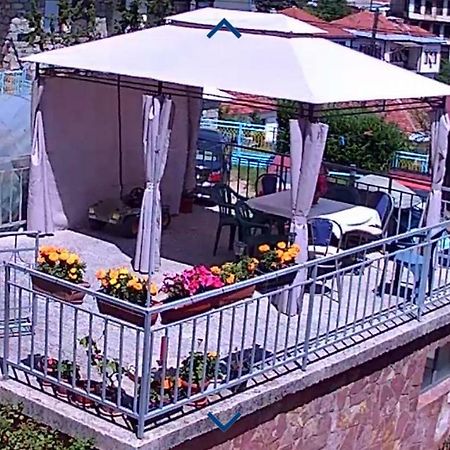 Villa Flora Guesthouse Kruševo Eksteriør billede